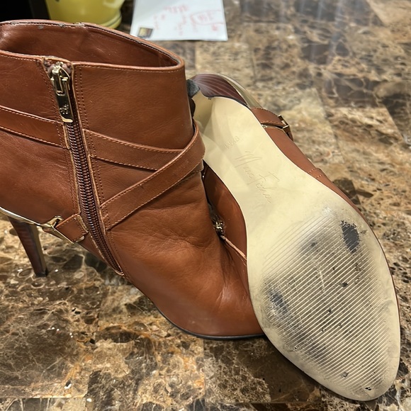 Marc Fisher Bootie sz 91/2 - Picture 2 of 2